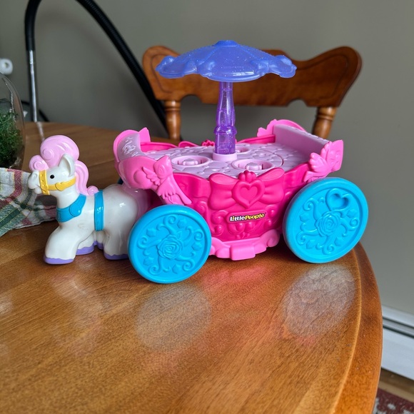 Little People Disney Princess Carriage Toy – Fisher-Price Toddler Playset - Picture 1 of 5